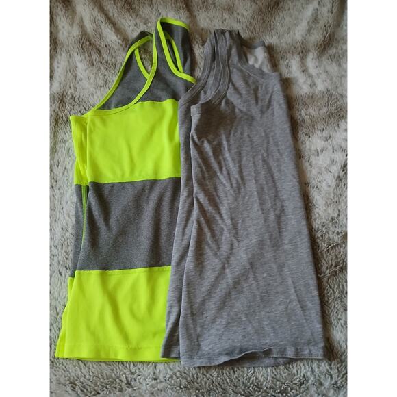 Nike Athletic Women's Tank Top Large Bundle - Picture 1 of 4